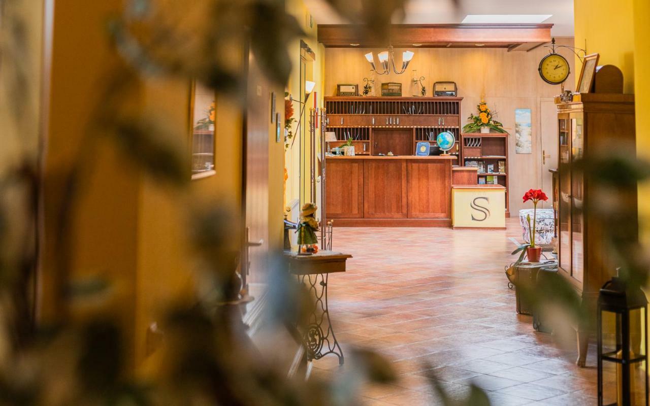 Hotel Garni Steinfeld Bécsújhely Kültér fotó