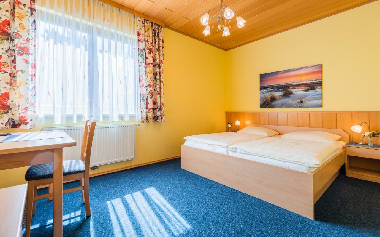 Hotel Garni Steinfeld Bécsújhely Kültér fotó