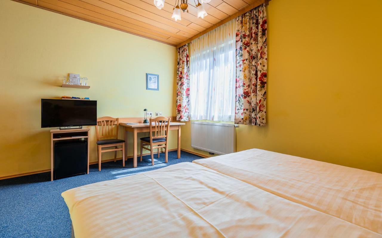 Hotel Garni Steinfeld Bécsújhely Kültér fotó
